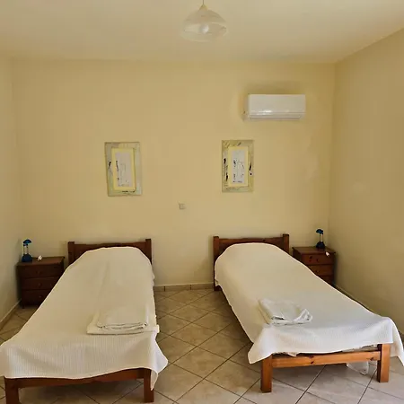 Skala - - Sleeps 7 - Parking - Garden * Skala (Kefalonia)
