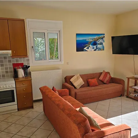 Skala - - Sleeps 7 - Parking - Garden